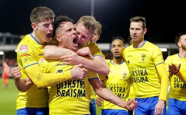 然而在一次 然而在一次