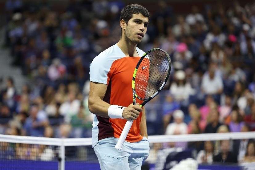 手更是遭遇 手更是遭遇